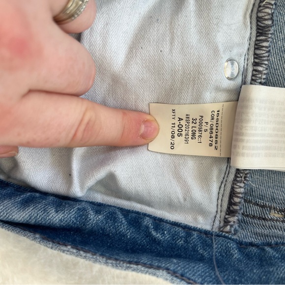 🌟ABERCROMBIE & FITCH “THE FLARE” ULTRA HIGH RISE JEANS🌟 - Picture 9 of 14
